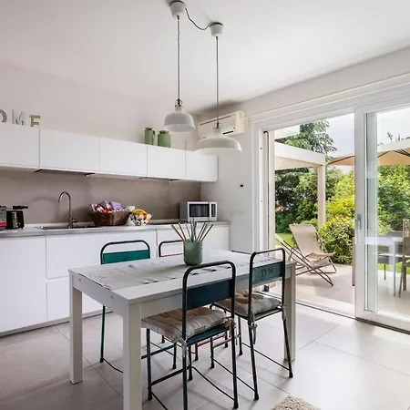 Athome * פאדנג'ה סול גארדה